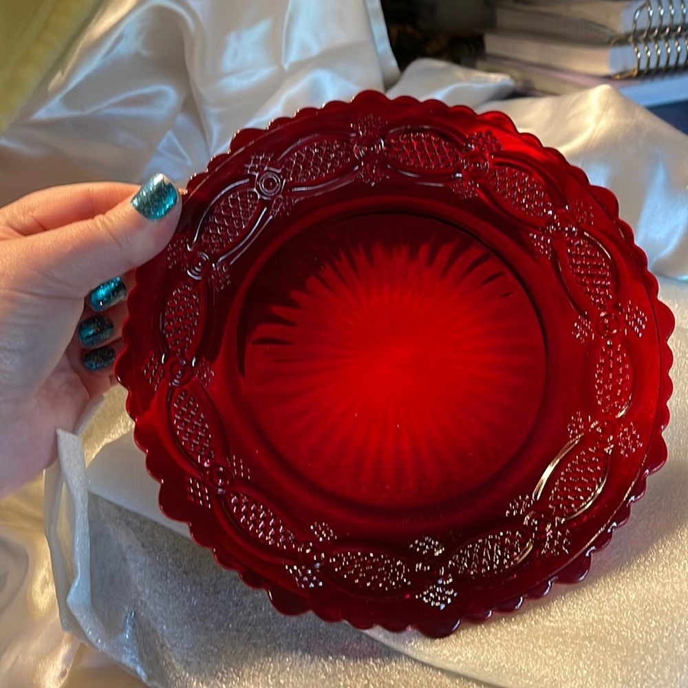 Avon Vintage Cape Cod Red Dessert Plate(s)